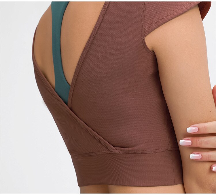 Camiseta Blank V-neck Sport Cropped marrón