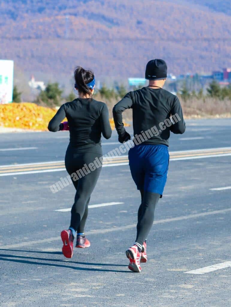 ¿pueden los chicos llevar leggings en público?